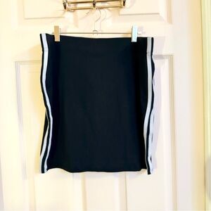Black and white Joe boxer skirt